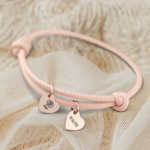 Bracciale personalizzato in pelle con cuori incisi Fiore di nascita, regolabile con nome inciso – Motiv 2