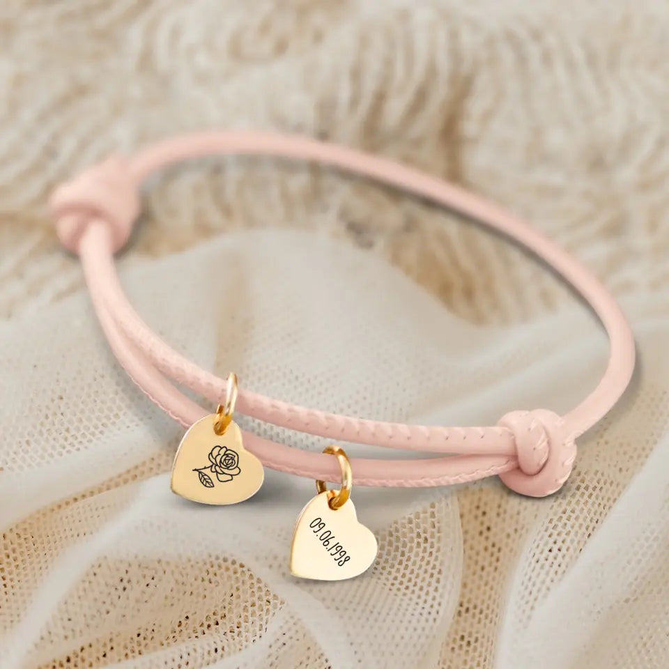 Bracciale personalizzato in pelle con cuori incisi Fiore di nascita, regolabile con nome inciso