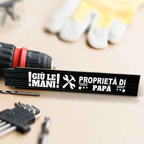 Metro pieghevole personalizzato con scritta 'Giù le mani!' per papà e nonno, legno robusto, 2 metri