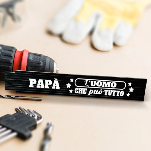Metro pieghevole personalizzato L'uomo che può tutto con nome, regalo per papà in legno robusto