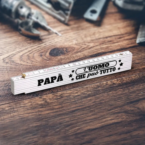 Metro pieghevole personalizzato L'uomo che può tutto con nome, regalo per papà in legno robusto – Motiv 2