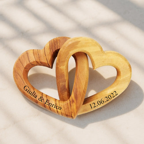 Cuori in legno personalizzati con incisione laser di nomi e date, legno di pino ecologico