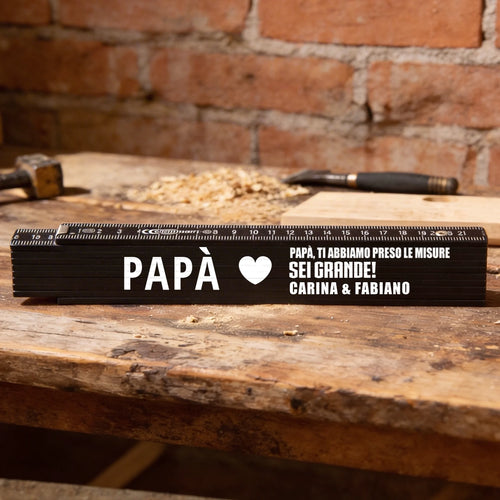Metro pieghevole personalizzato per papà in legno con detti divertenti e nome inciso