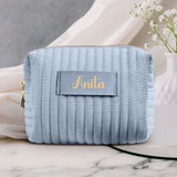 Borsa cosmetica in velluto personalizzata con nome in lamina metallica, design elegante per trucco e accessori – Motiv 11