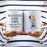 Tazza personalizzata per coppie Non ti lascio scappare con illustrazione custom, regalo San Valentino – Motiv 5