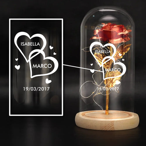 Rosa eterna luminosa con campana di vetro, placcatura oro e stampa personalizzata con nomi e data anniversario – Motiv 2
