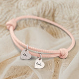 Bracciale personalizzato in pelle con cuori in acciaio inossidabile incisi al laser, design Amici – Motiv 3